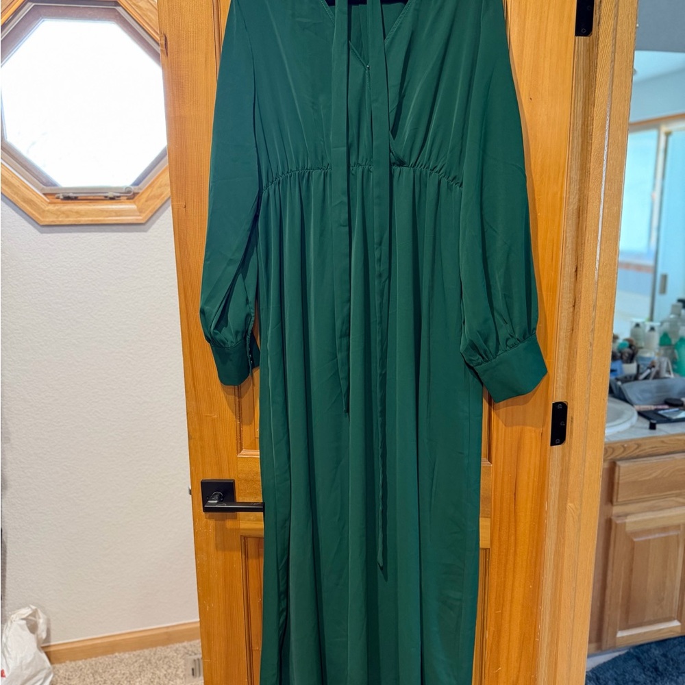 Elegant Green Long Sleeve Dress